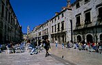Le Stadrum,l'artËre principale