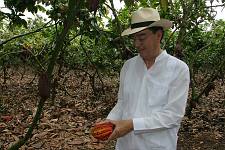 Equateur - Hacienda Las Canas - Ferme de Cacao
le President de l'APROCAFA et proprietaire de l'Hacienda : Sergio Cedeno Amador