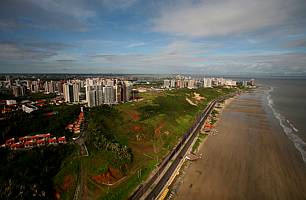 Brasil - Maranhão state - City of Sao Luis : the new city sea front *** Bresil - Maranhao - Sao Luis - La ville nouvelle en bord de mer