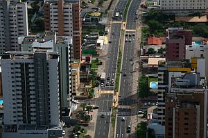 Brasil - Maranhão state - Street in the modern city *** Bresil - Maranhão - Sao Luis - route dans la ville moderne